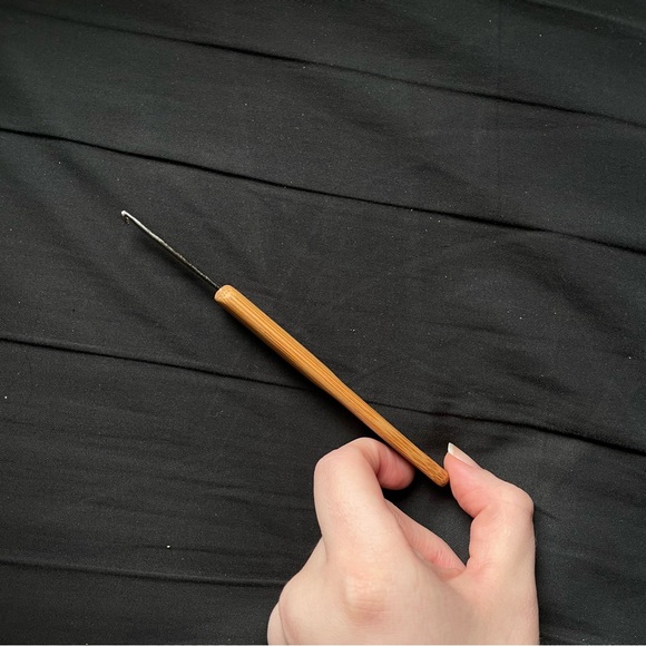Crochet Hook 2.75mm Wooden Handle - Picture 2 of 3